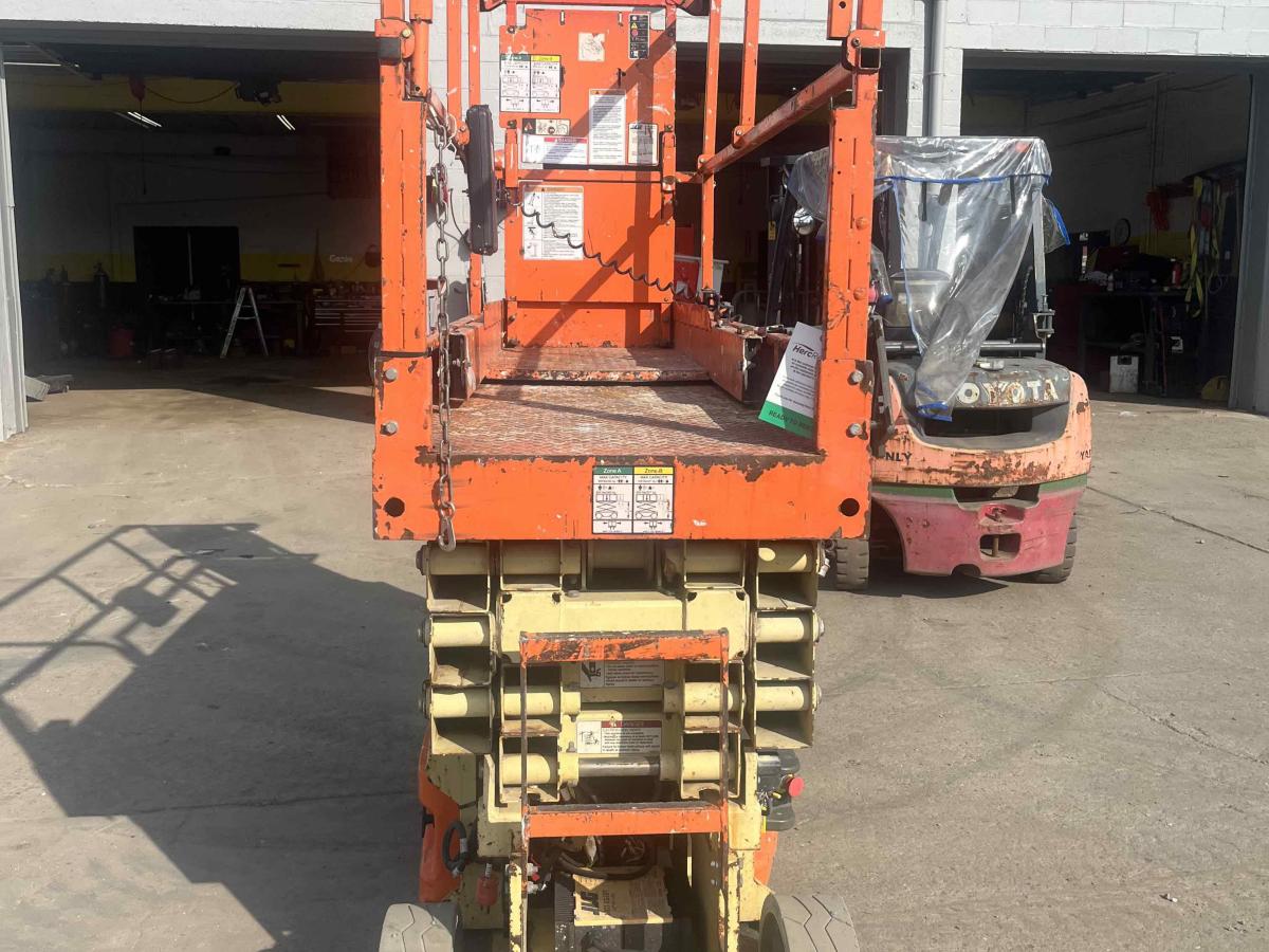 2017 JLG 2632ES-2