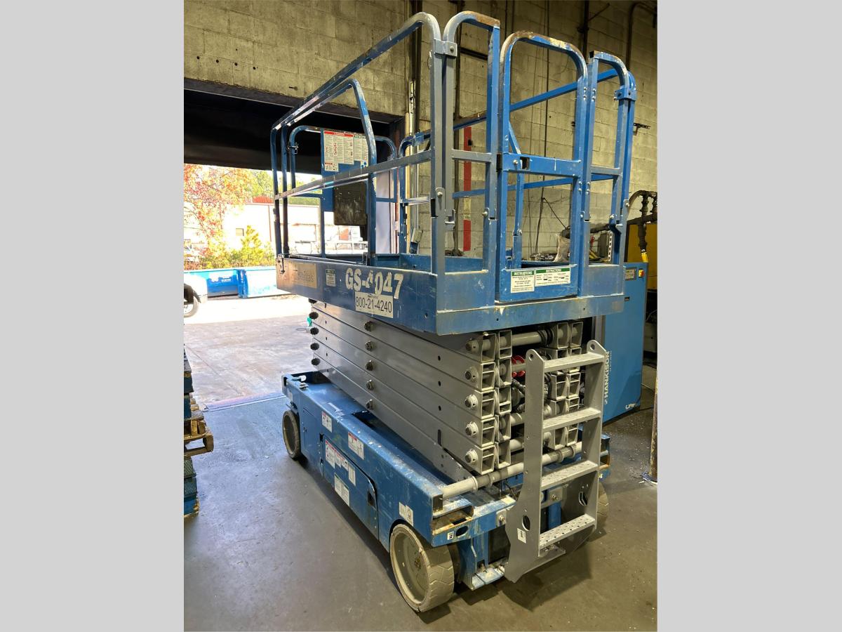 2018 Genie GS-4047