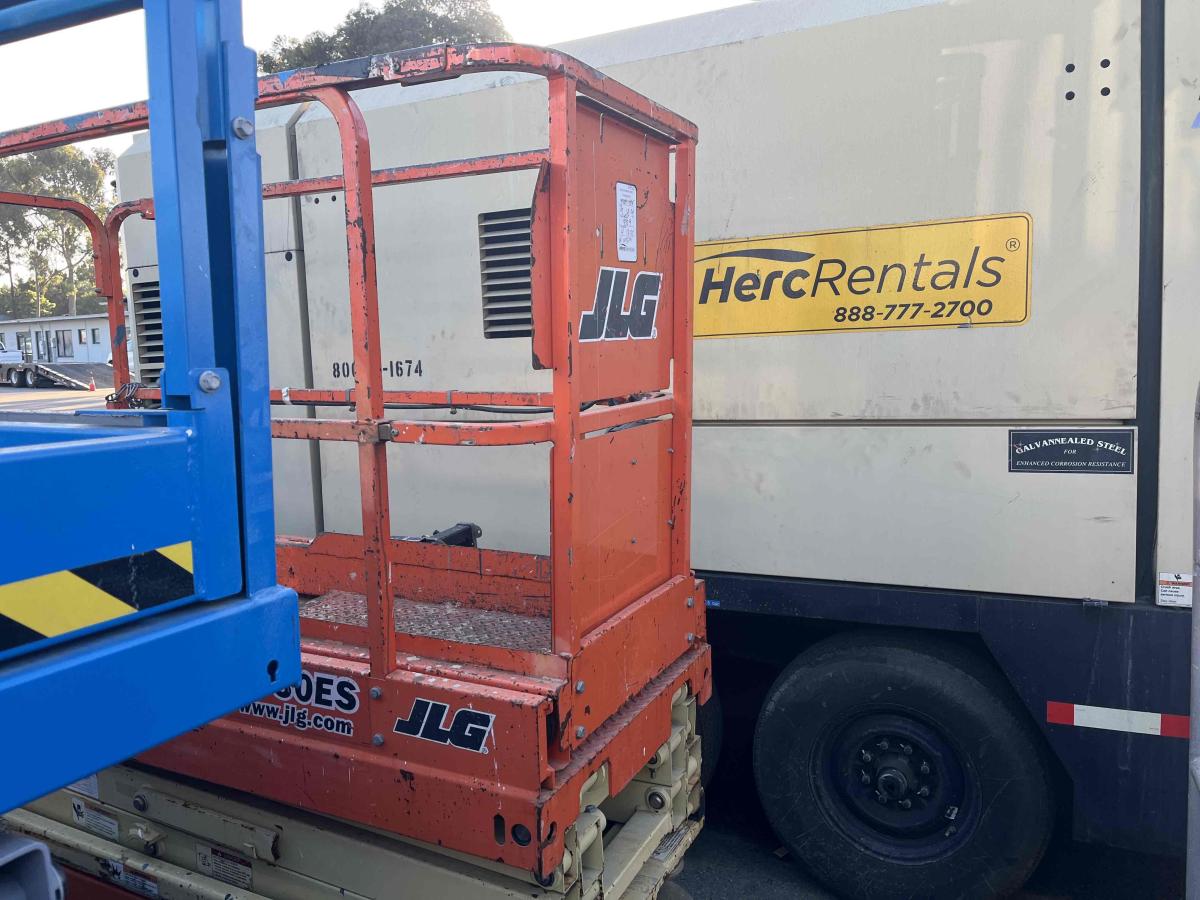 2016 JLG 1930ES