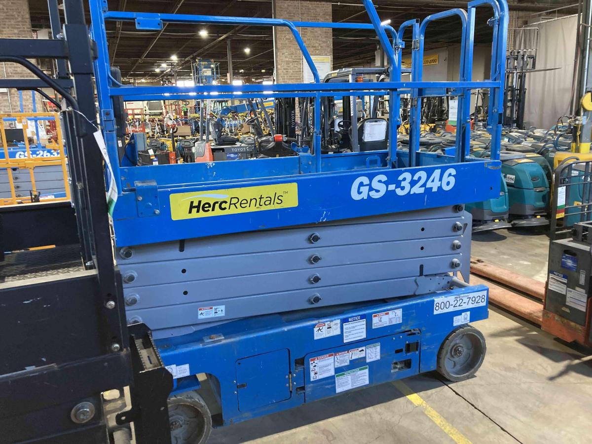 2018 Genie GS-3246