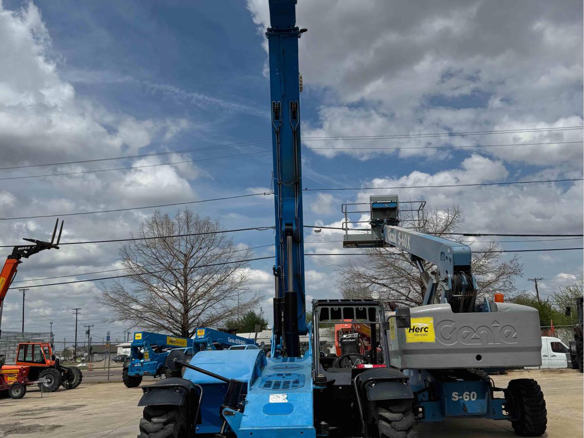 2017 Genie GTH 844