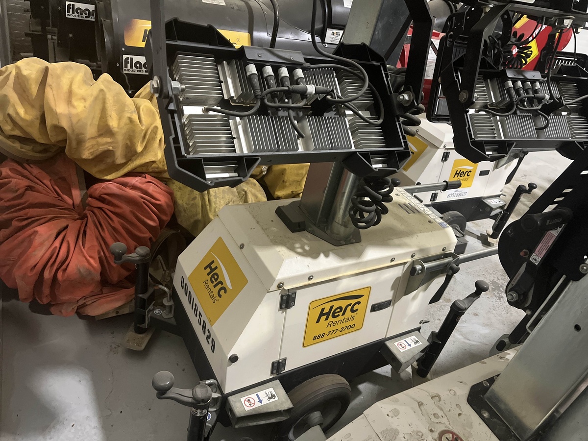 2017 Magnum PLT240-1