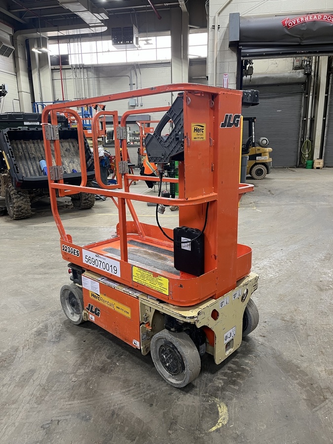 2019 JLG 1230ES