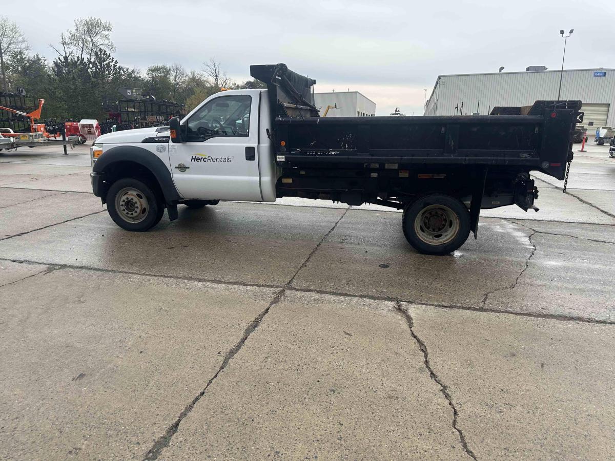2016 Ford F550-5