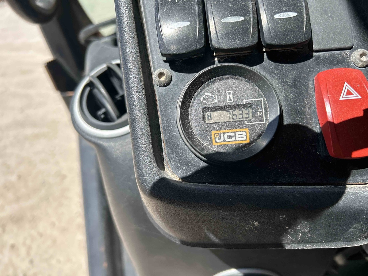 2017 JCB 512-56