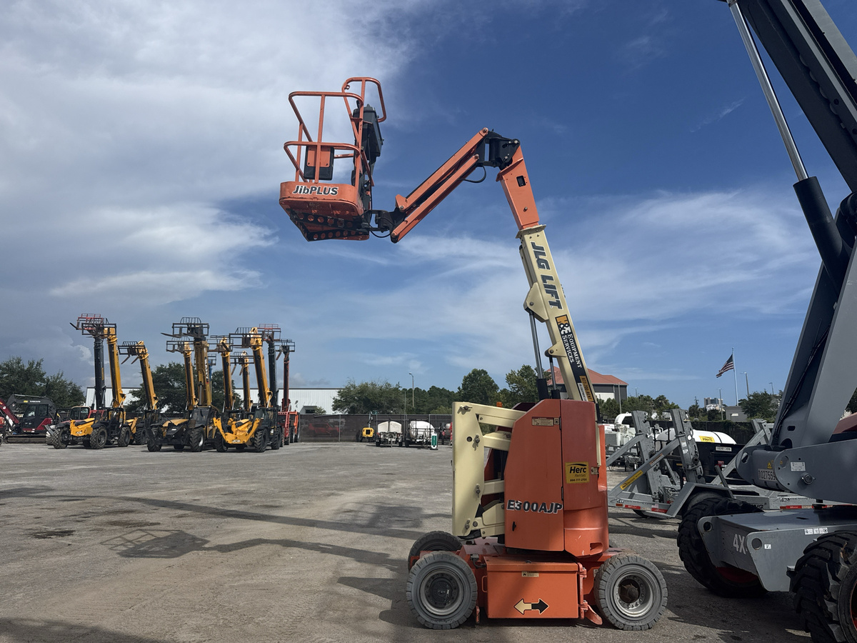 2016 JLG E300AJP-3