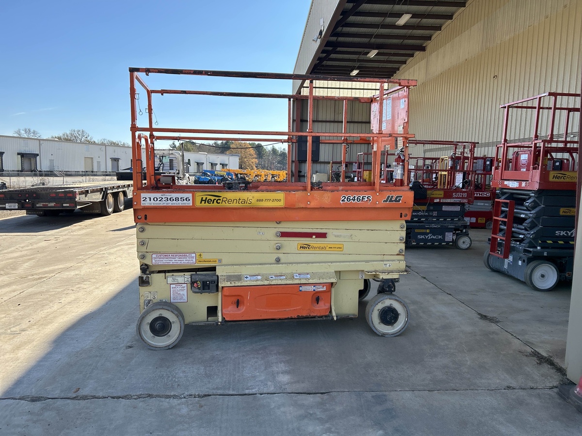 2018 JLG 2646ES-5