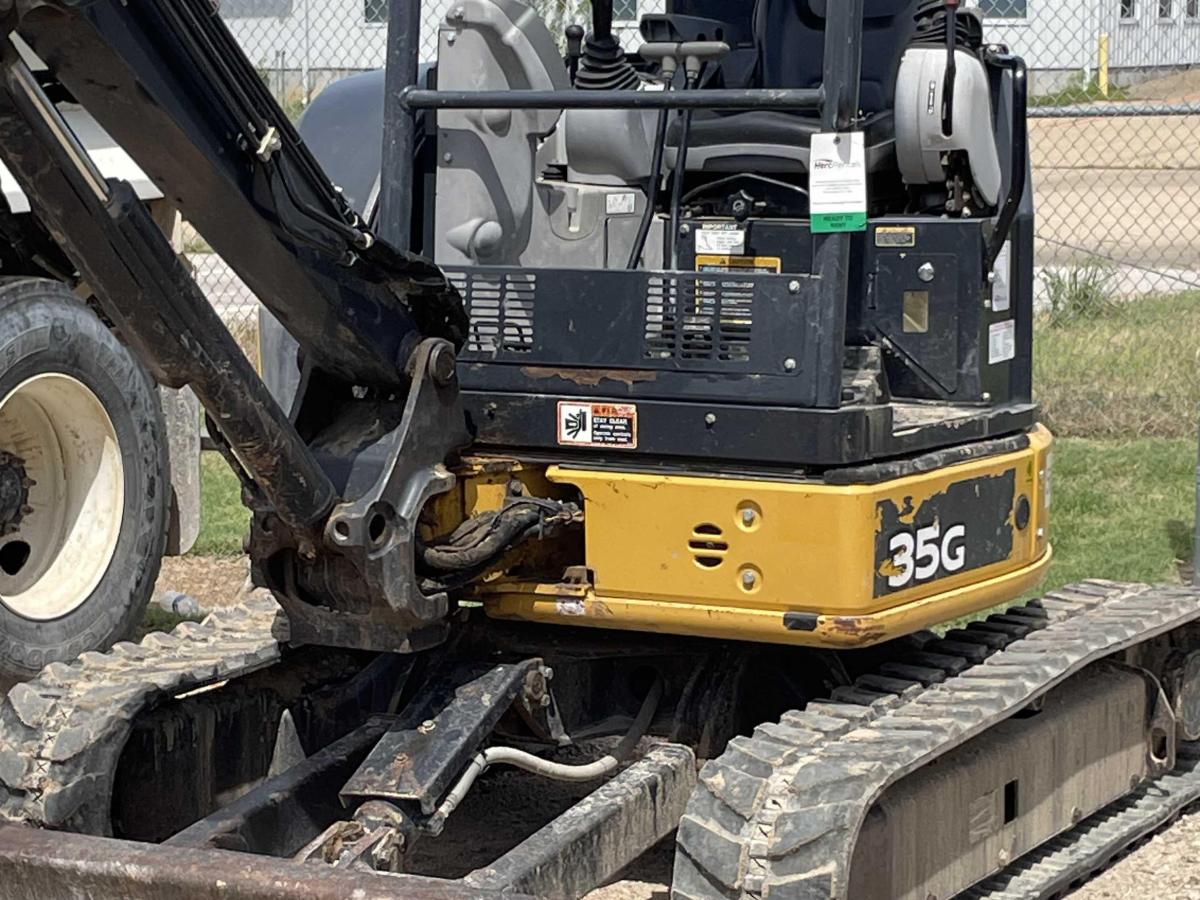 2020 John Deere 35G-16