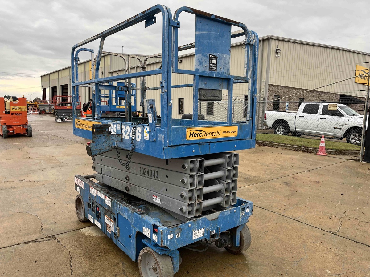 2018 Genie GS-3246-5