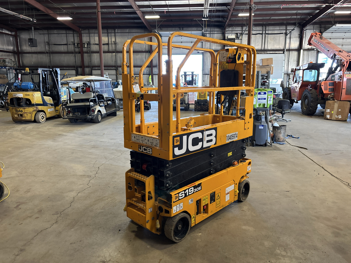 2023 JCB S1930E