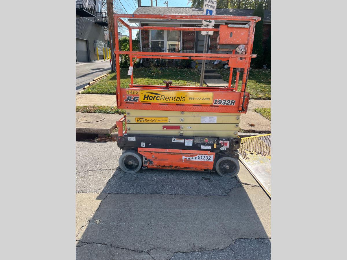 2018 JLG 1932R