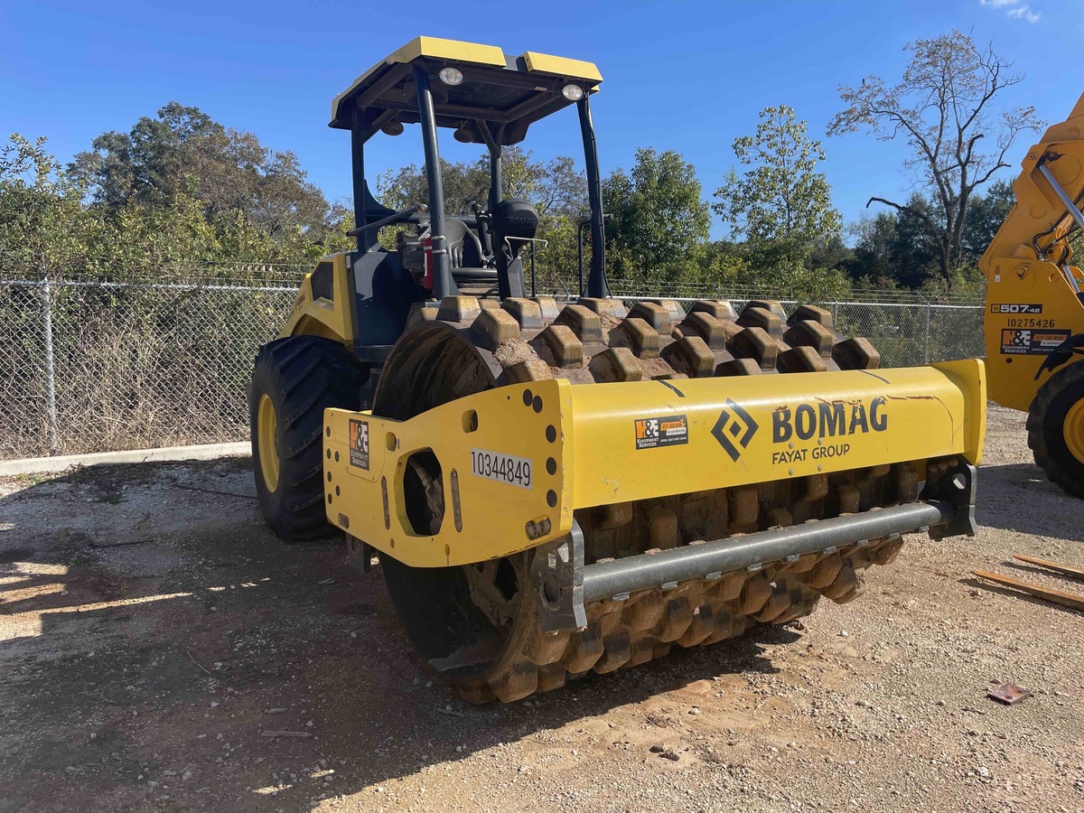 2021 BOMAG BW 211 PDH-5
