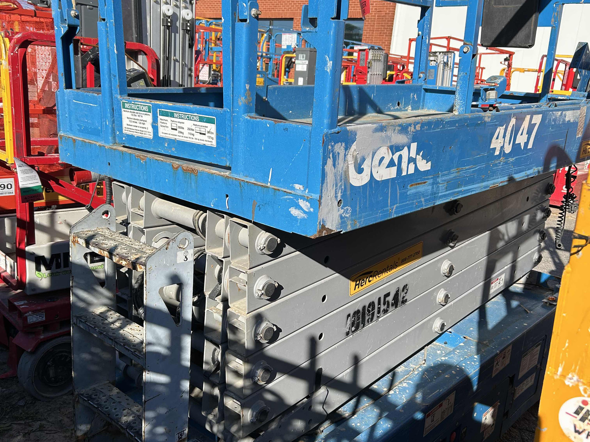 2016 Genie GS-4047