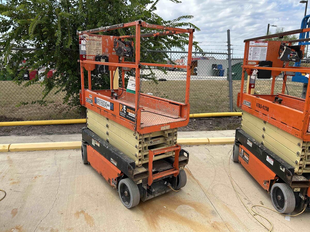 2018 JLG 1932R