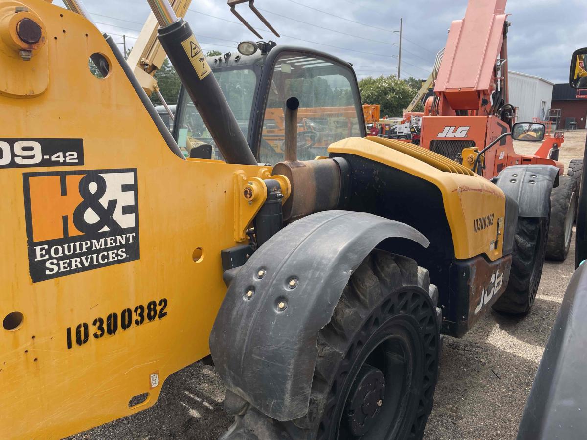2020 JCB 509-42-7