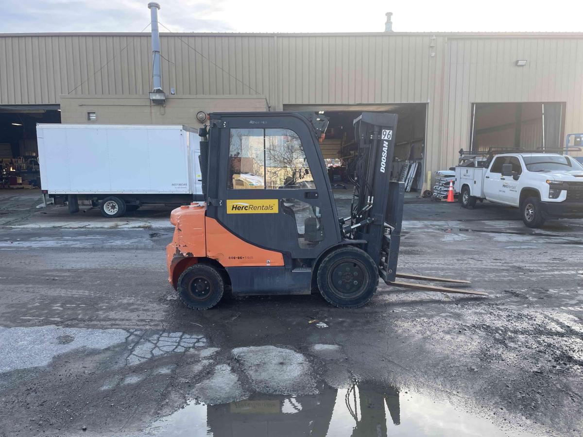 2015 Doosan D25S-7
