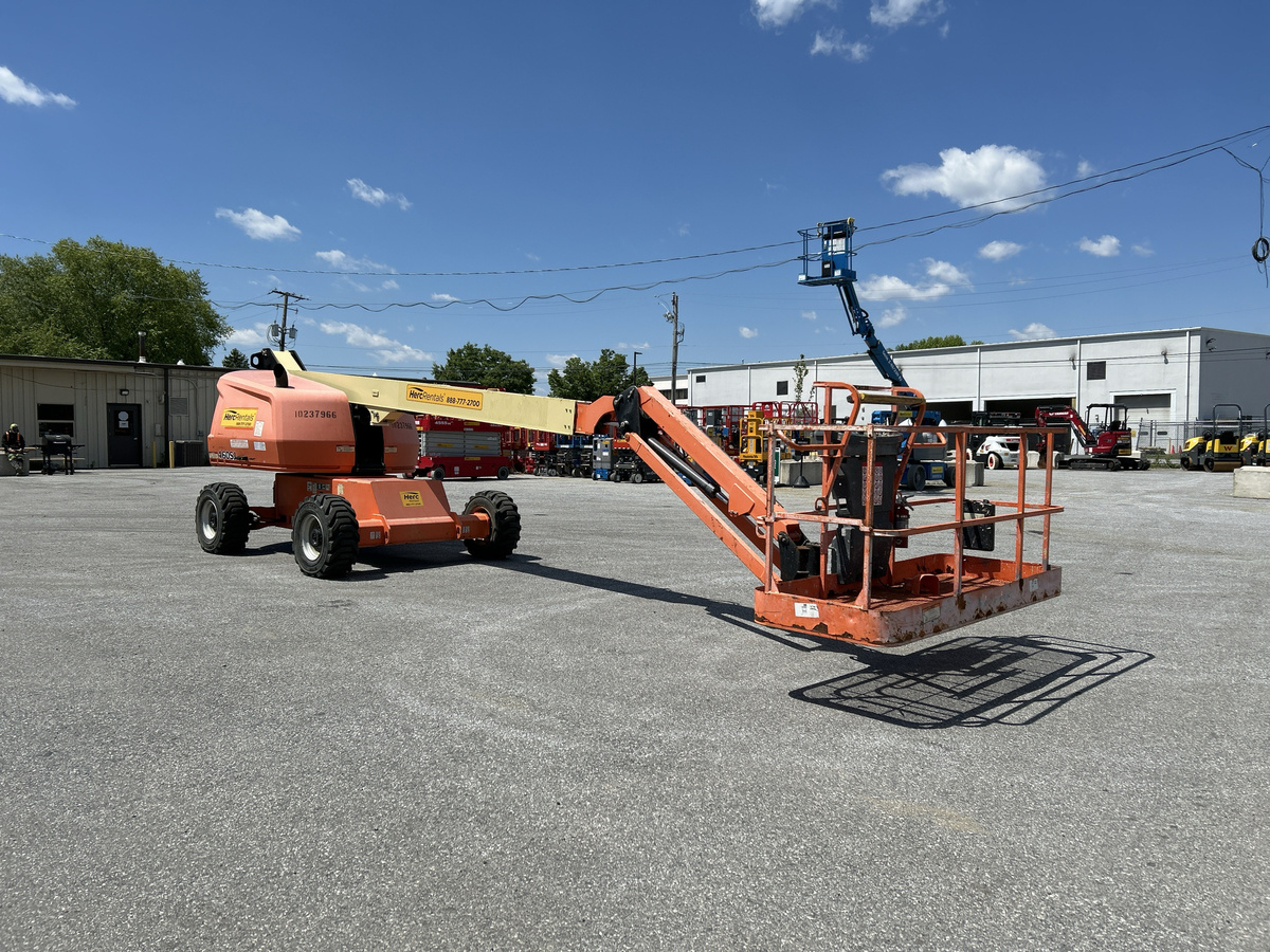 2018 JLG 460SJ-3