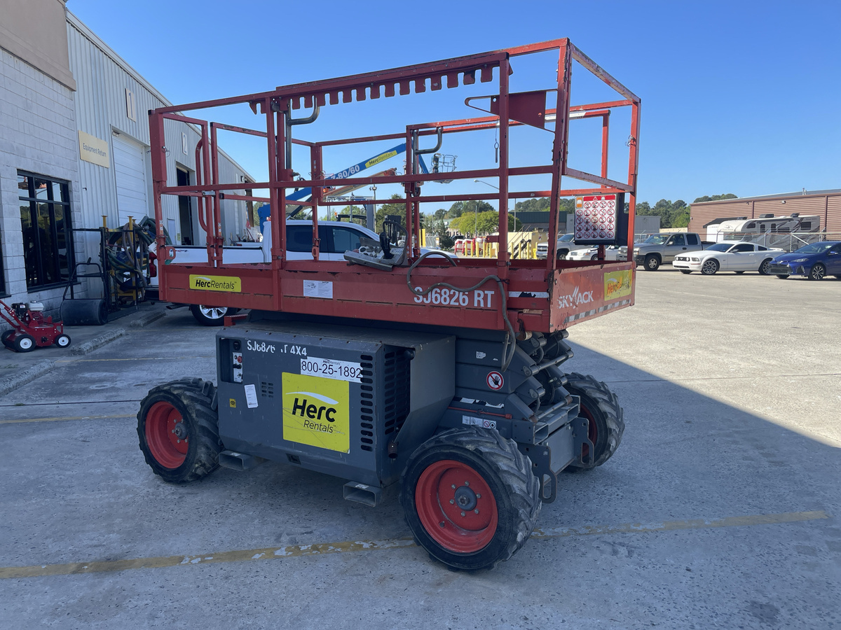 2019 Skyjack SJ-6826RT-4