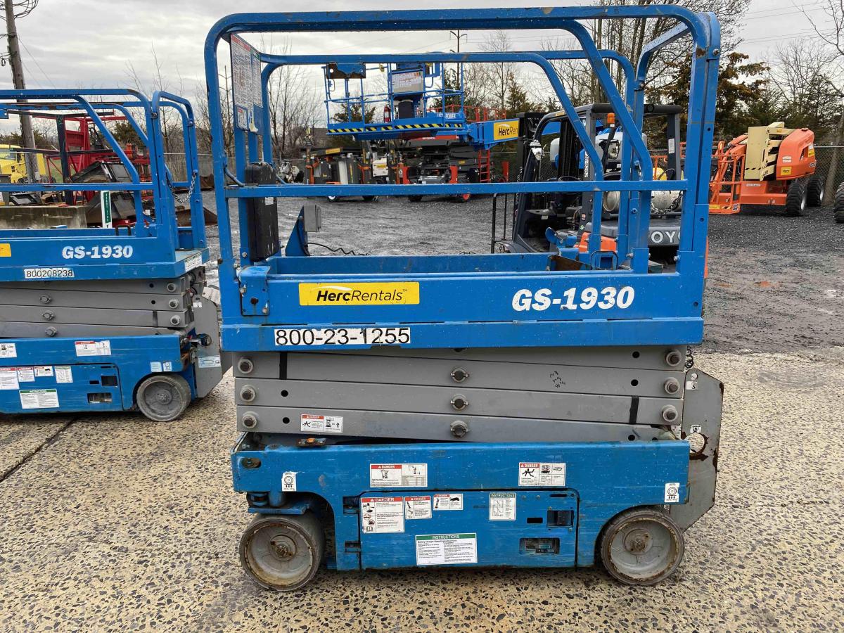 2018 Genie GS-1930