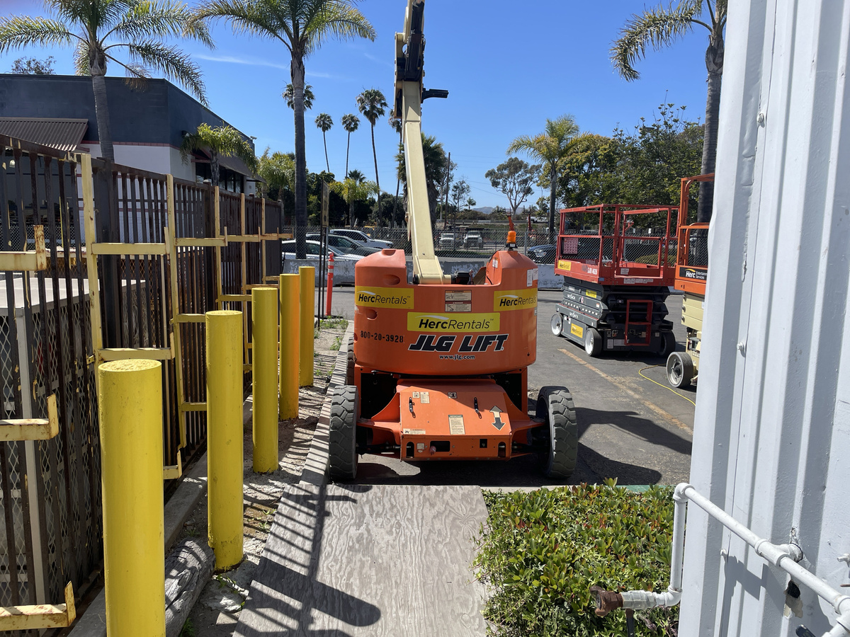2018 JLG E450AJ