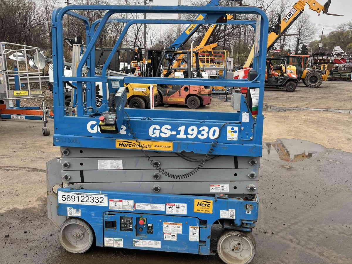 2018 Genie GS-1930