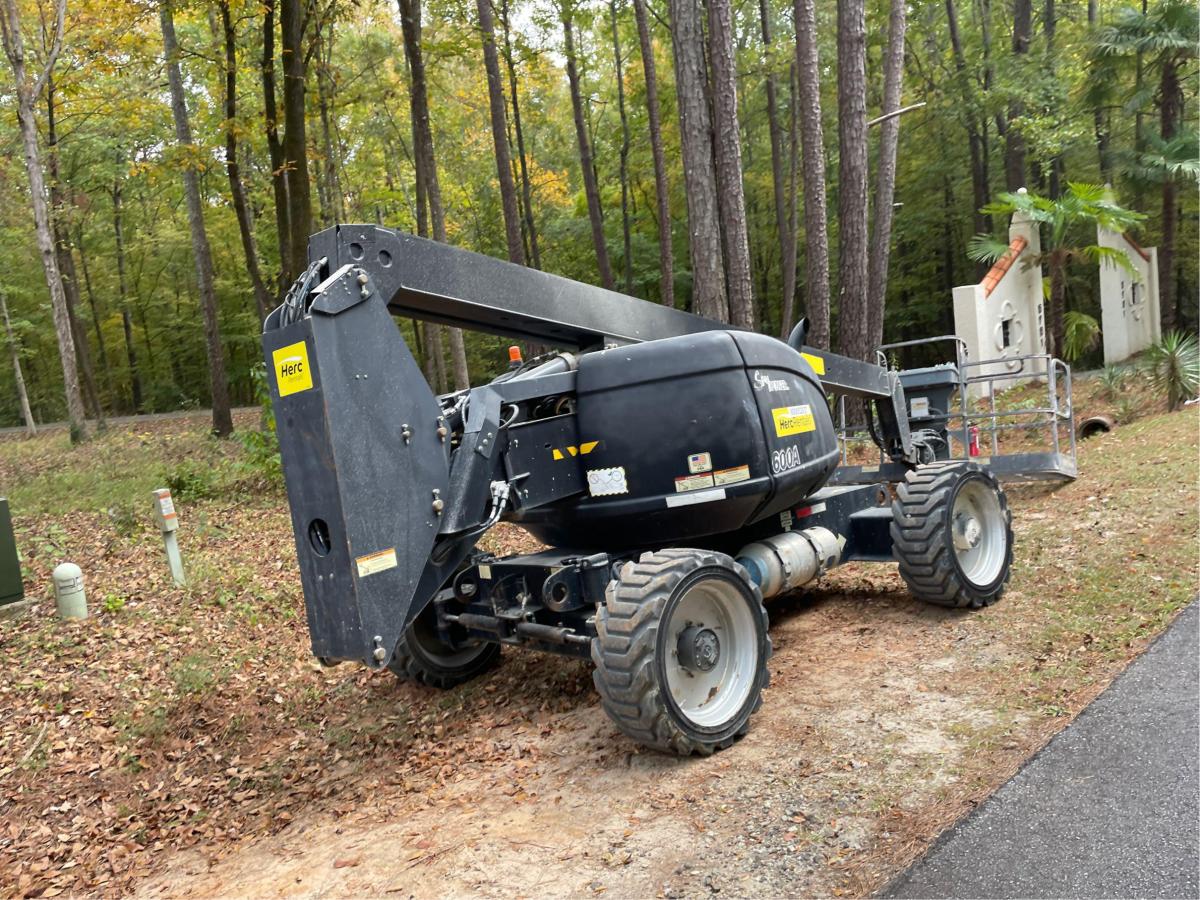2015 JLG 600A