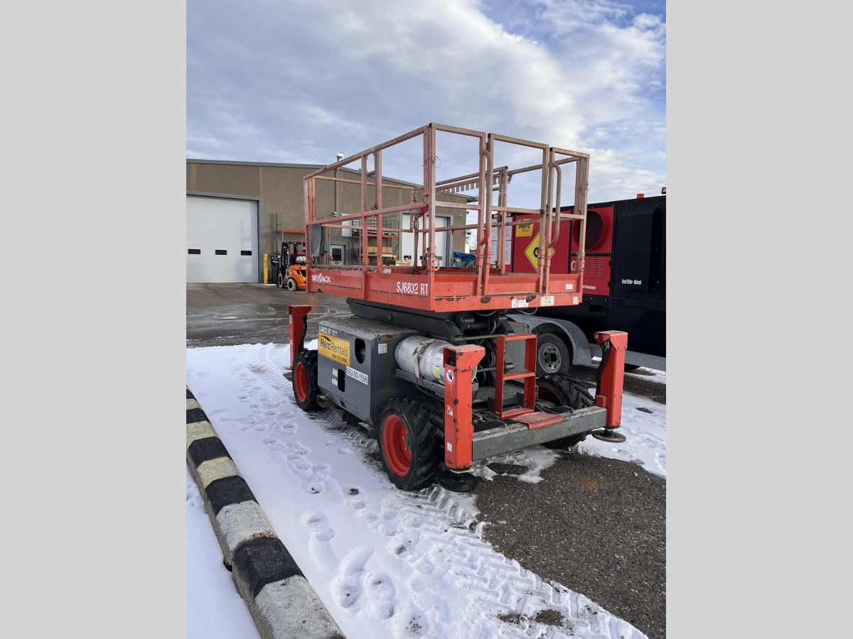 2018 Skyjack SJ-6832RT