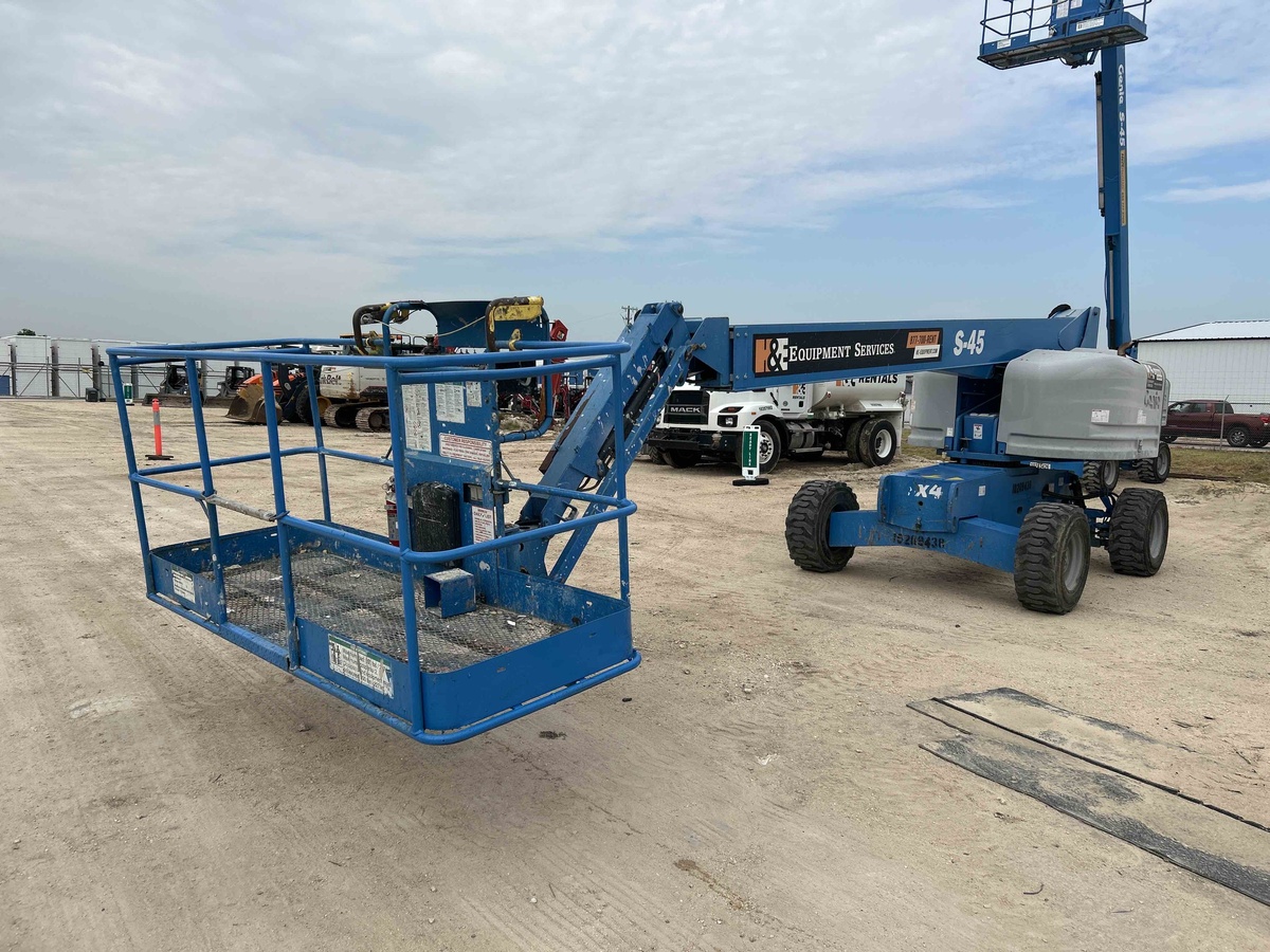 2017 Genie S-45-5