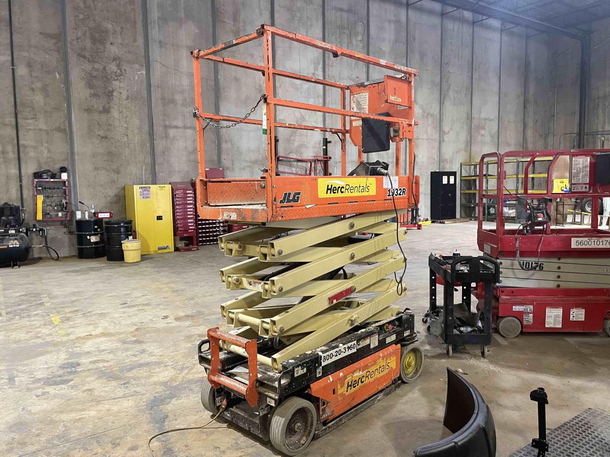 2018 JLG 1932R