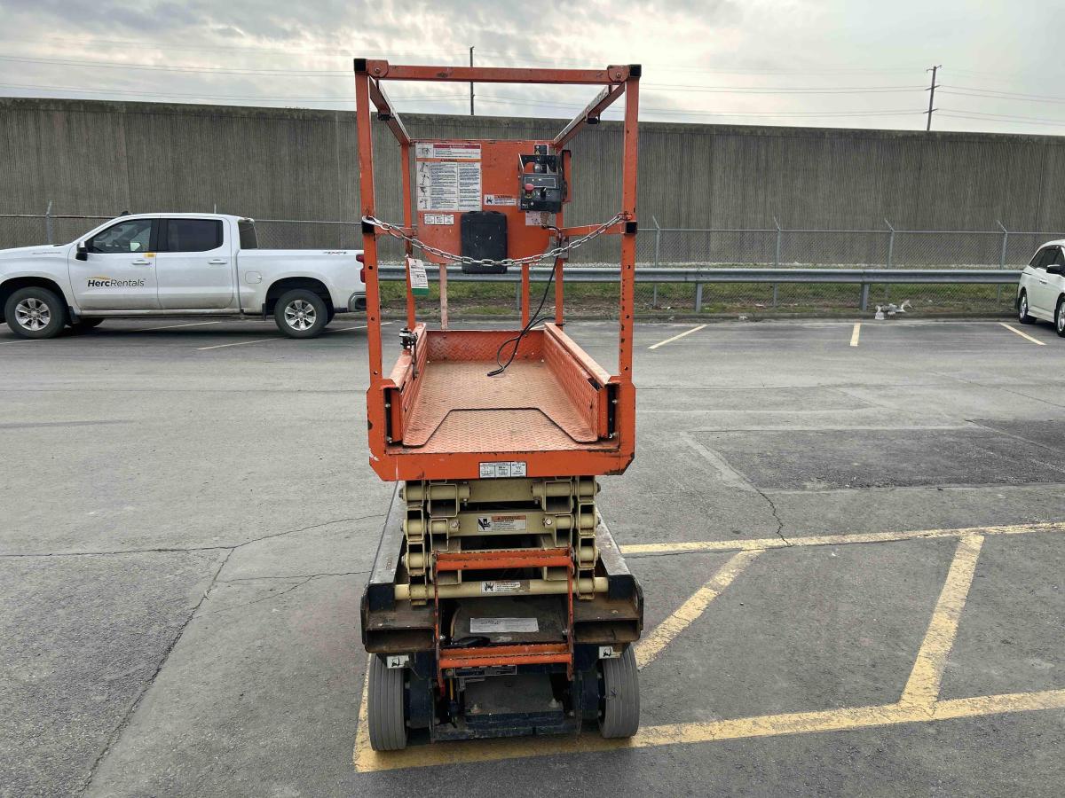 2018 JLG 1932R