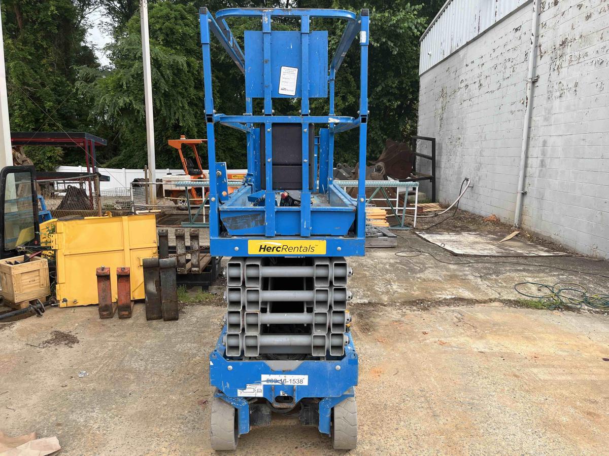 2017 Genie GS-3232