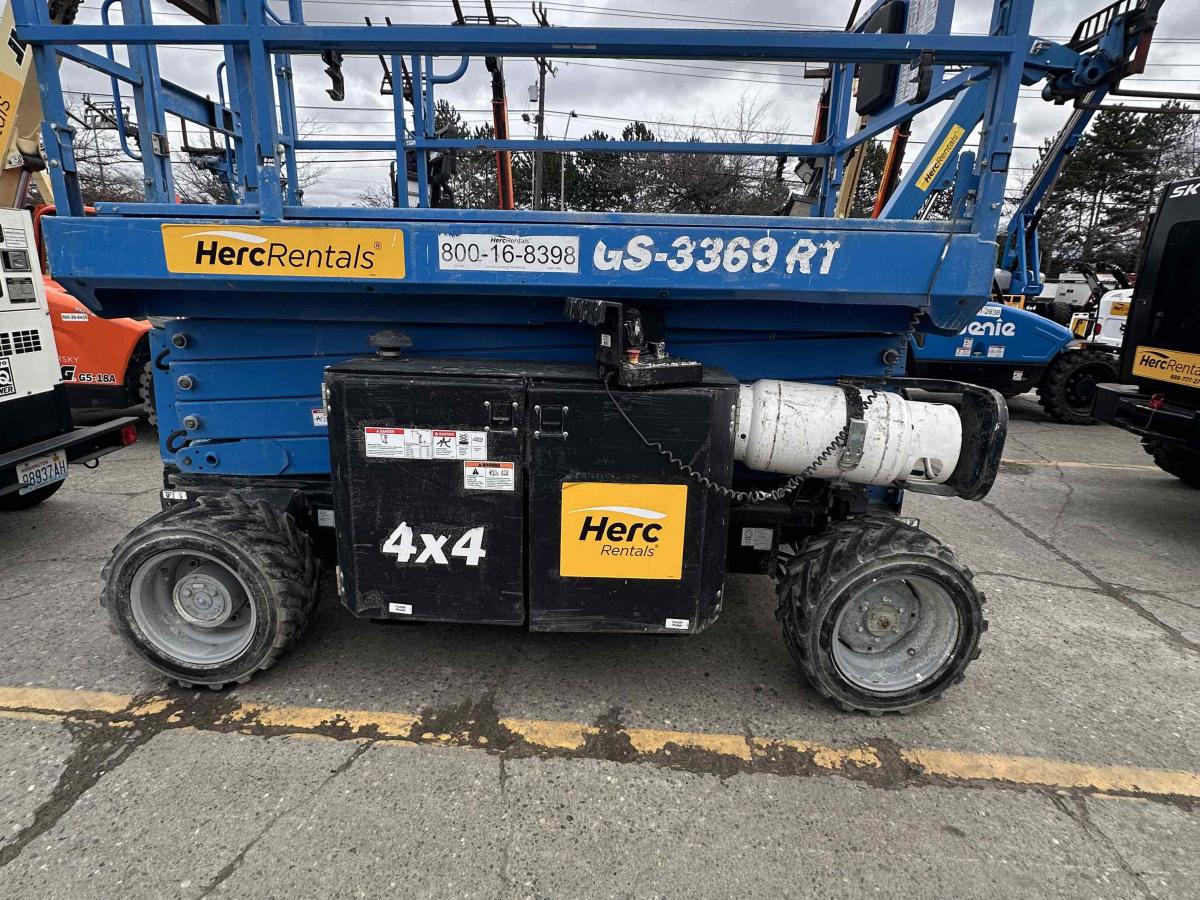 2017 Genie GS-3369 RT-2