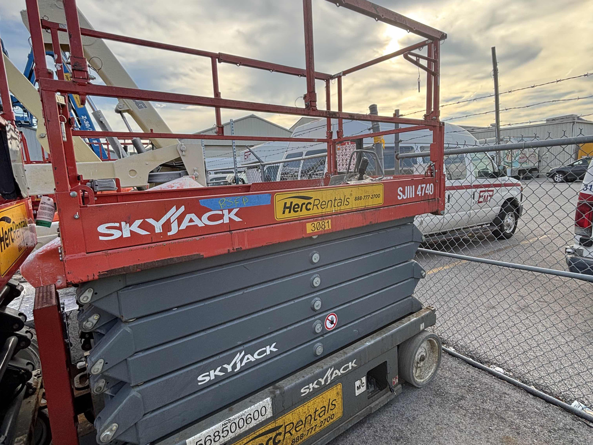 2019 Skyjack SJ4740