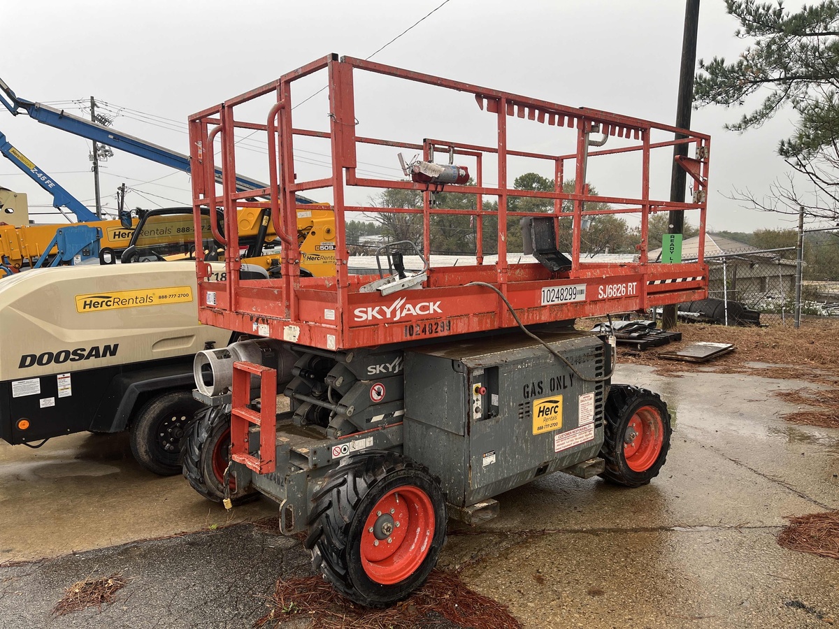 2018 Skyjack SJ-6826RT