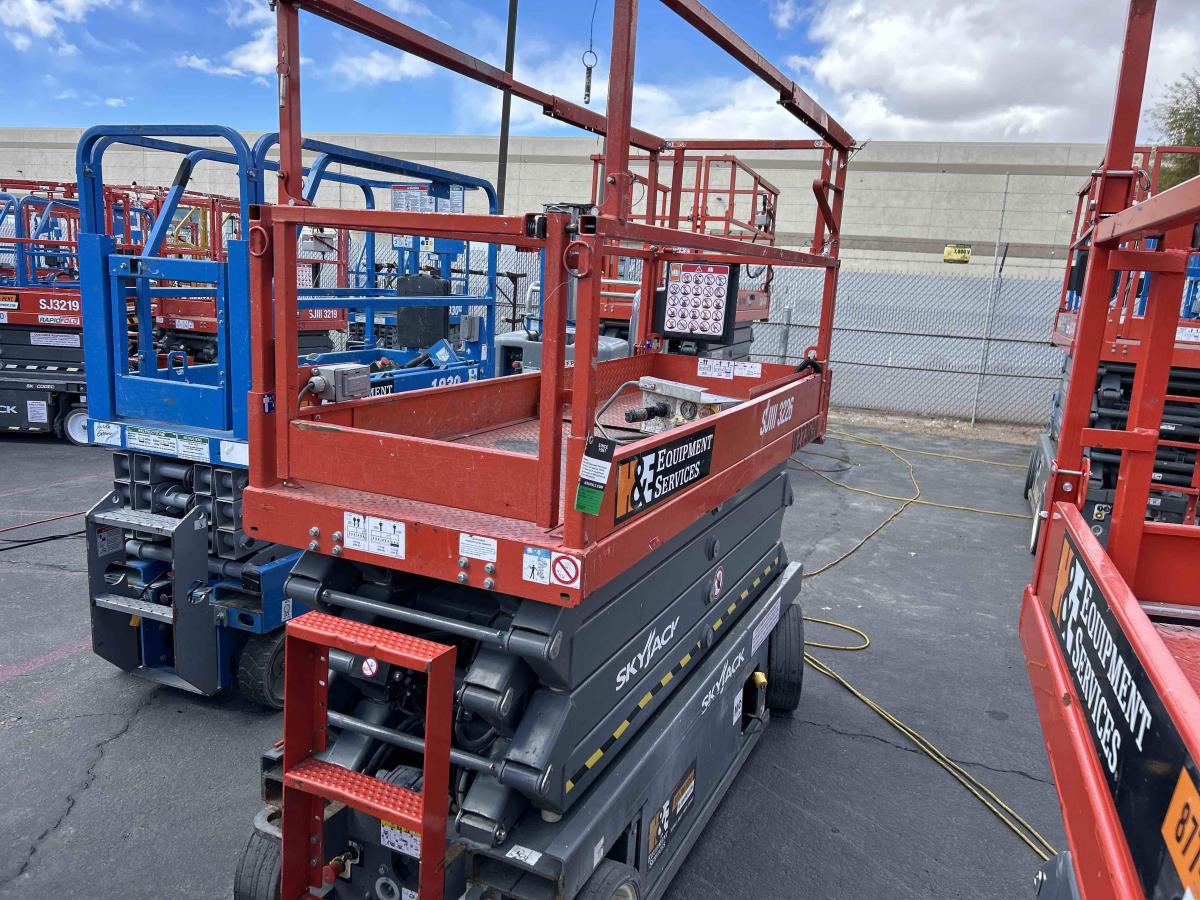 2017 Skyjack SJ3226