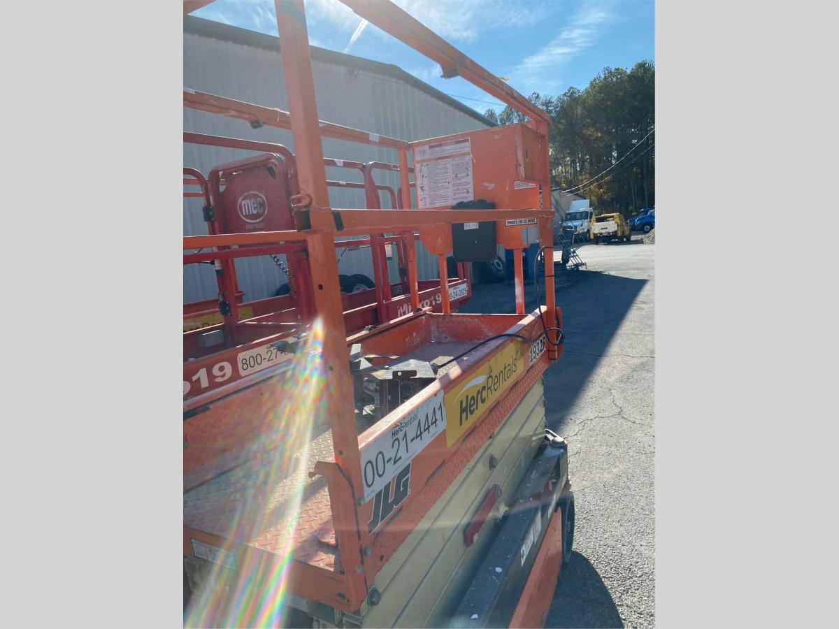 2018 JLG 1932R
