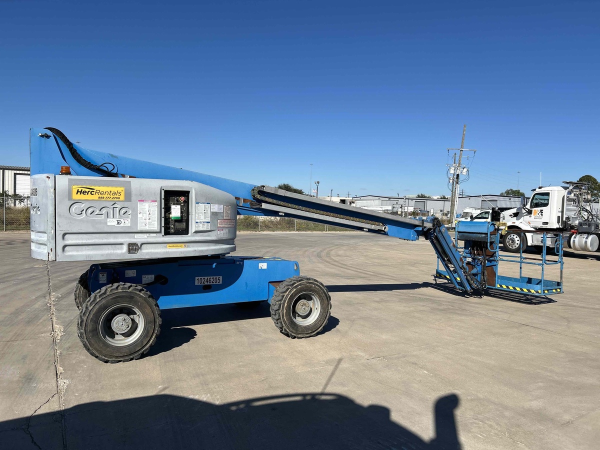 2018 Genie S-45