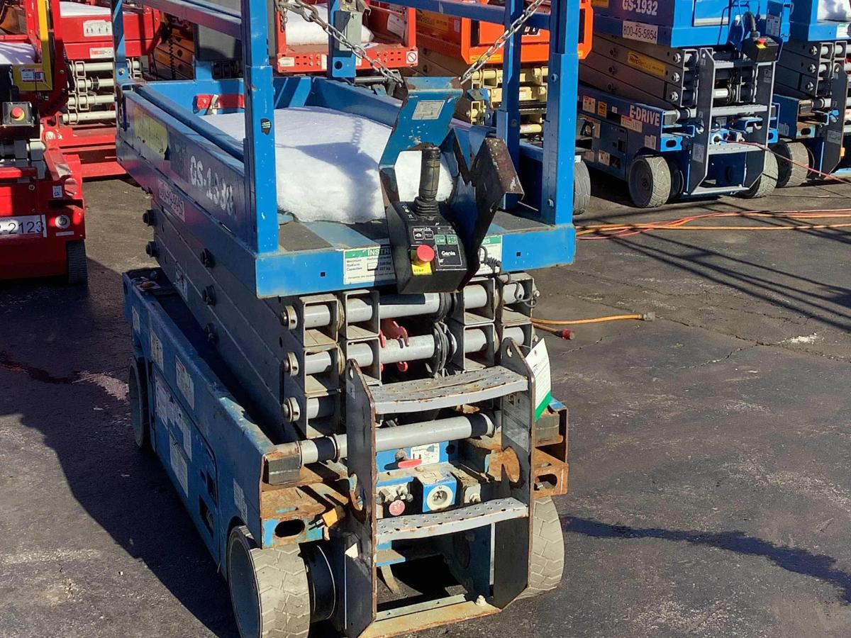 2018 Genie GS-1930
