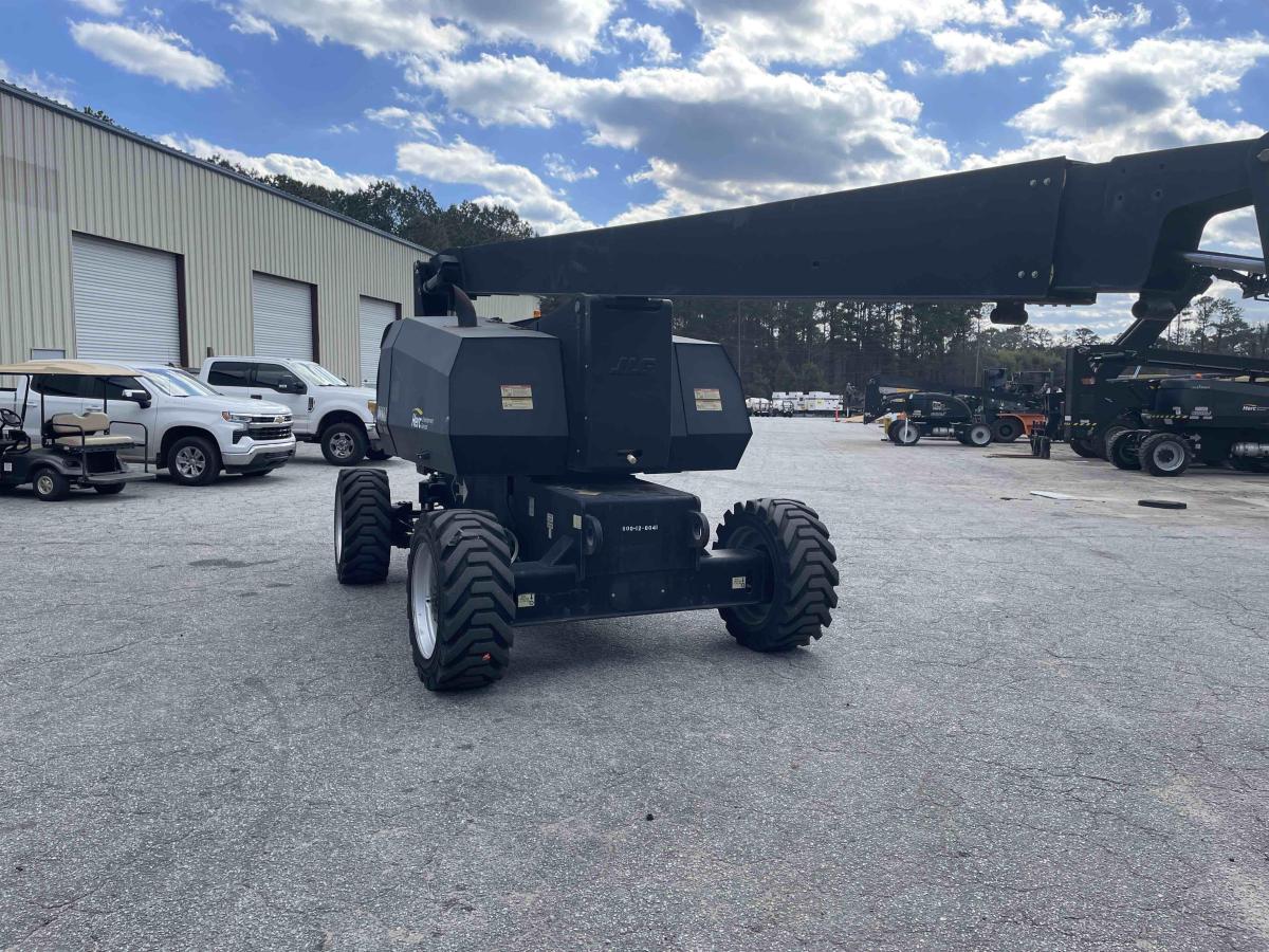 2016 JLG 800AJ