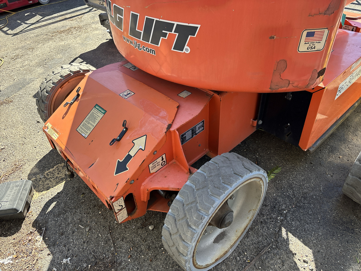 2016 JLG E400AJPN-6