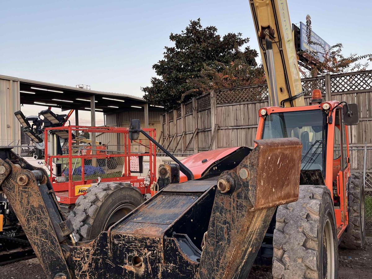 2018 JLG 1255
