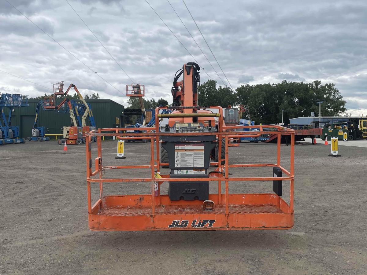 2015 JLG 1350SJP