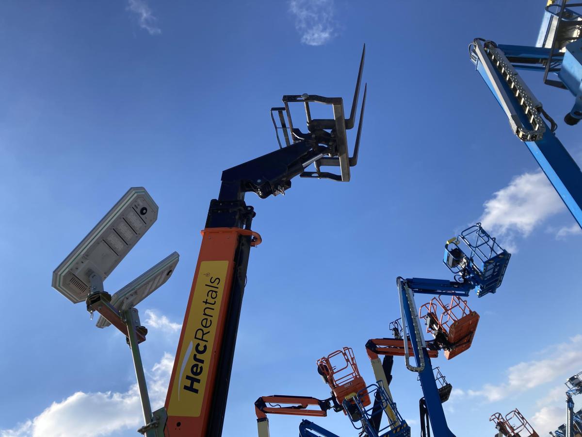 2020 SkyTrak 10042