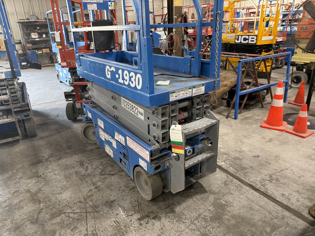 2018 Genie GS-1930