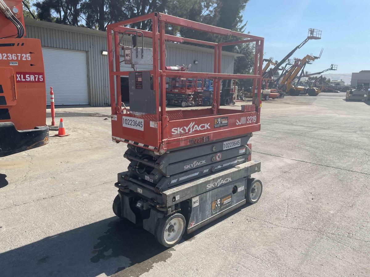 2017 Skyjack SJ3219