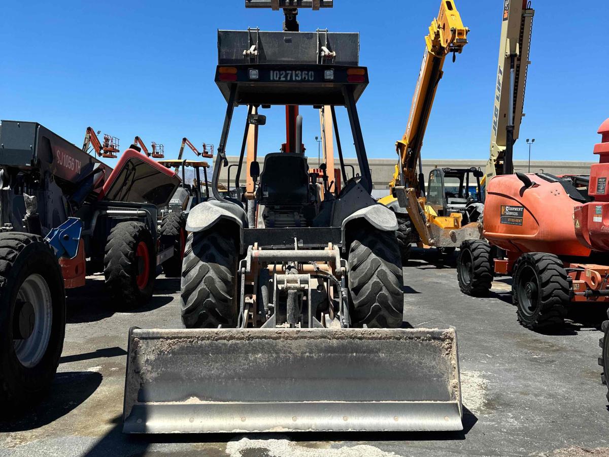 2019 Case 570N EP