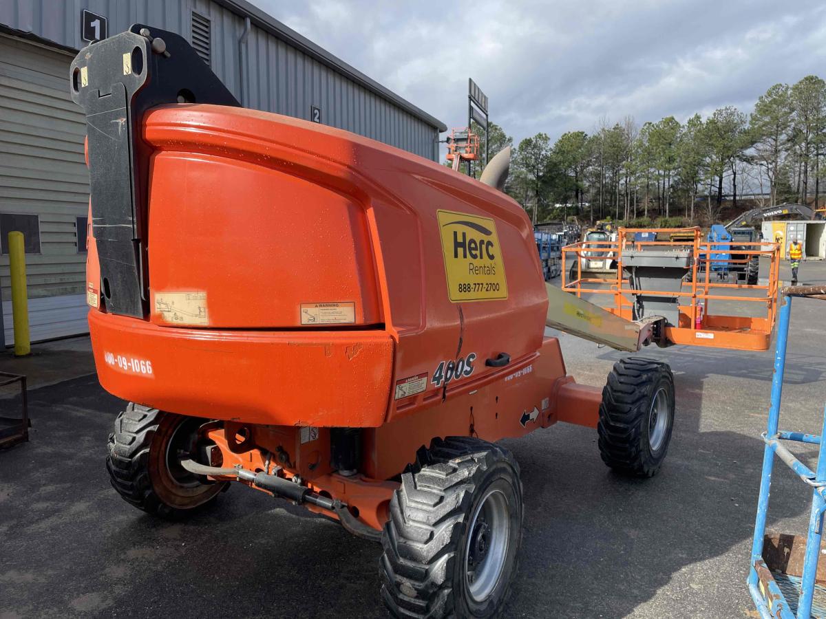 2016 JLG 400S