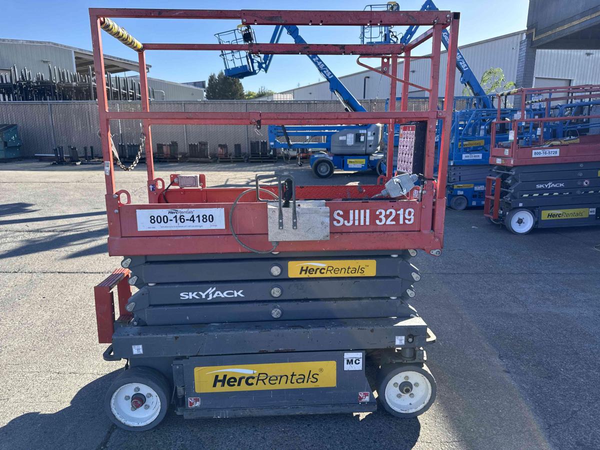 2017 Skyjack SJ3219