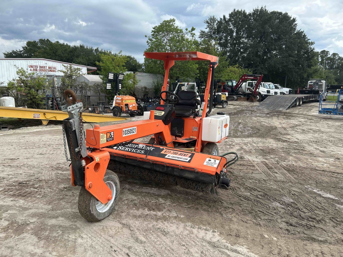2022 LayMor SM300-1