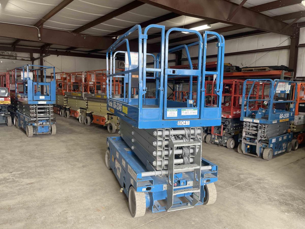 2016 Genie GS-3246